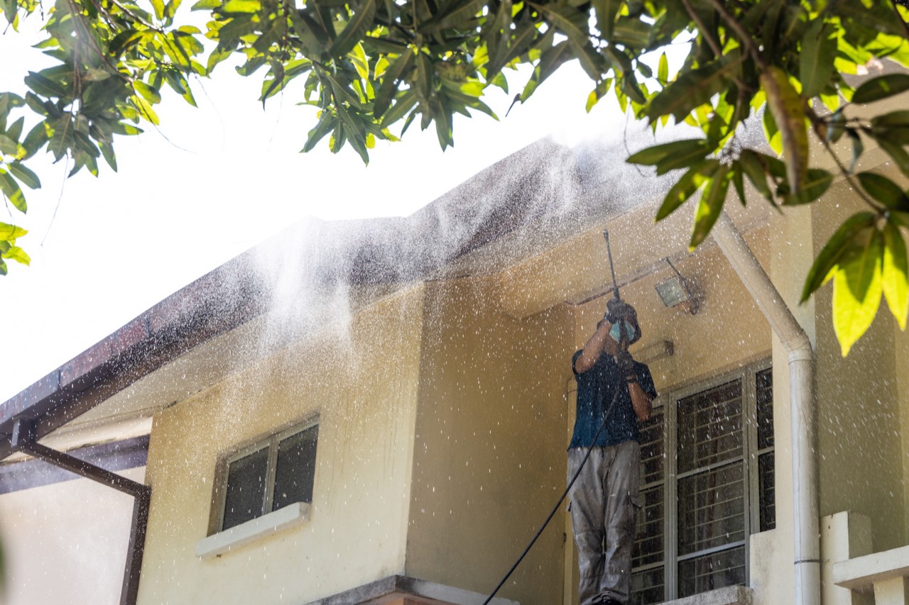 Professional pressure washing service Tucson AZ